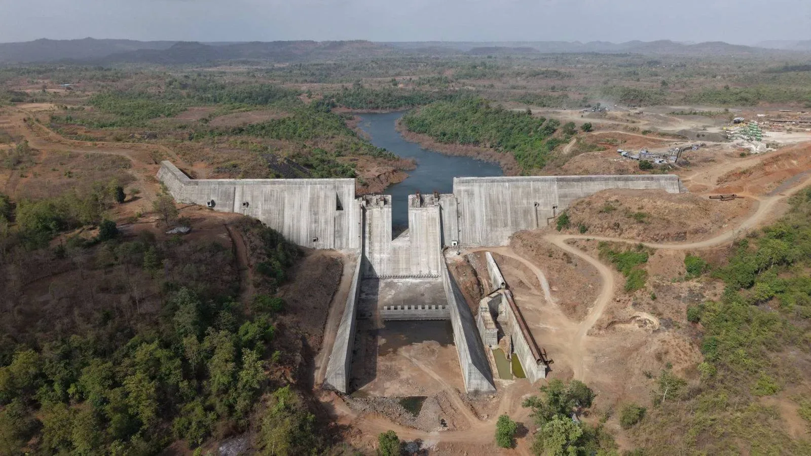 Deharji dam and reservoir